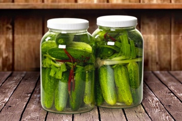 The Secret To Crunchy Pickles